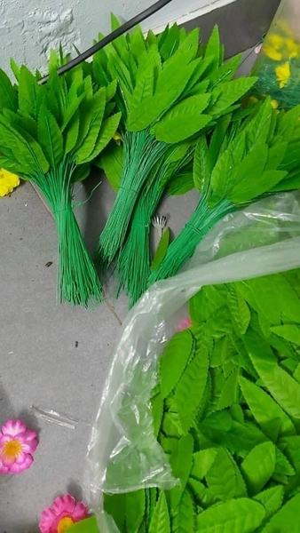 40 hoa mai đào kèm lá và cành