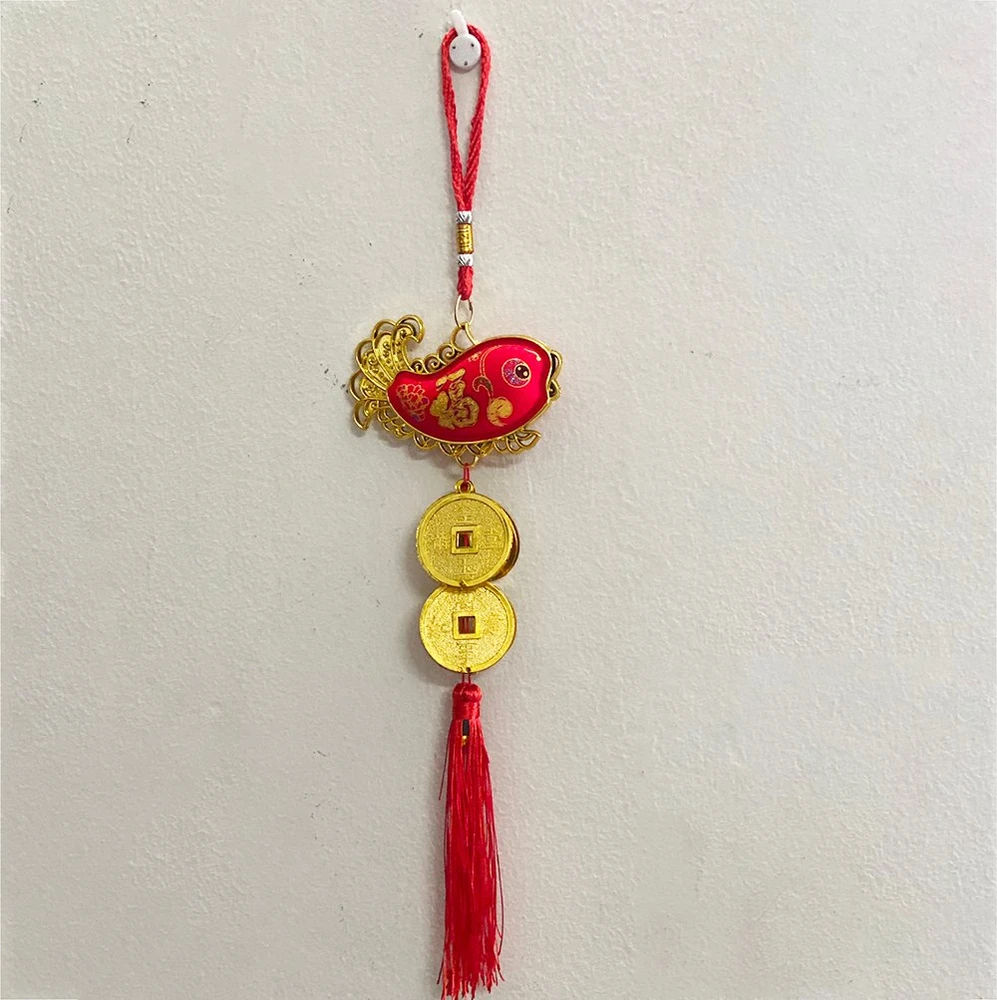 Dây lộc treo cá chép và xu vàng trang trí tết