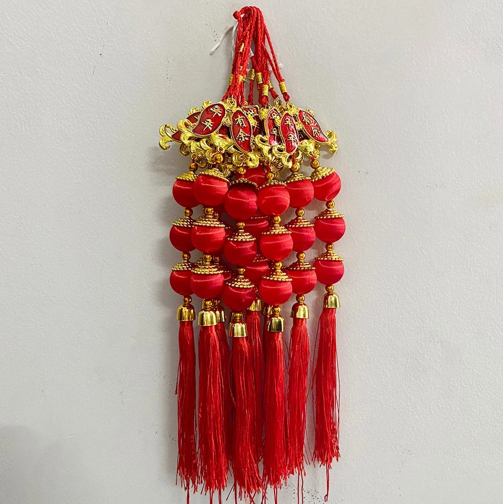 Lộc treo trang trí lồng đèn và đôi cá chép trang trí tết