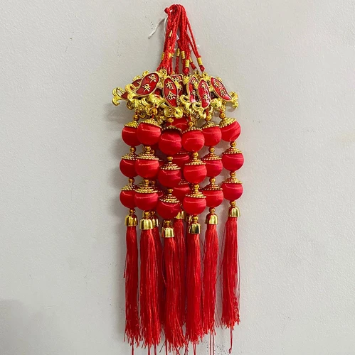 Lộc treo trang trí lồng đèn và đôi cá chép trang trí tết