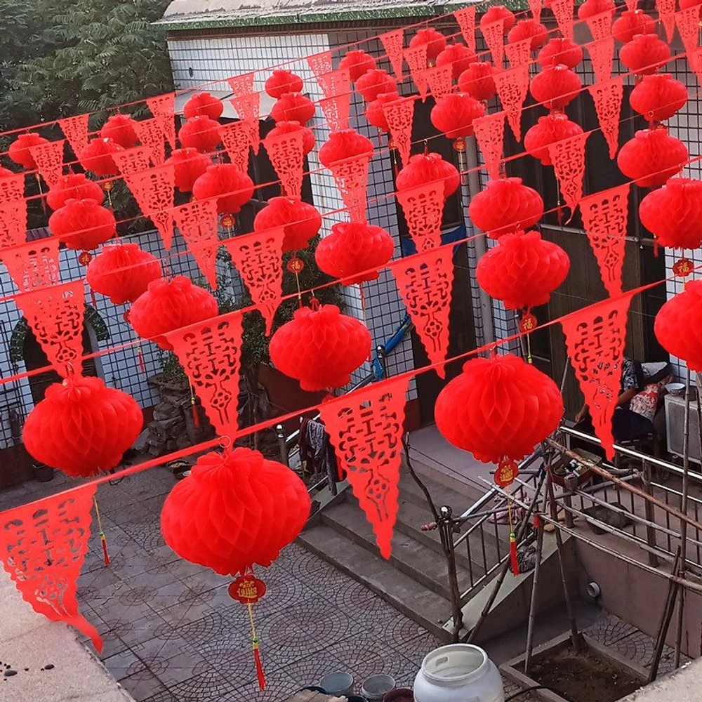 Lồng đèn xếp đỏ treo trang trí tết