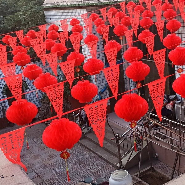Lồng đèn xếp đỏ treo trang trí tết