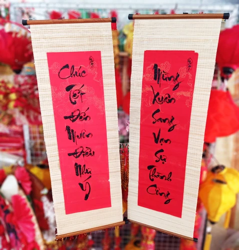 Cặp Liễn Mành Thư Pháp Lớn Chúc tết đến muôn điều như ý - Mừng xuân sang vạn sự thành công