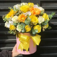 Hộp Hoa Hồng Sáp Vàng Chúc Mừng