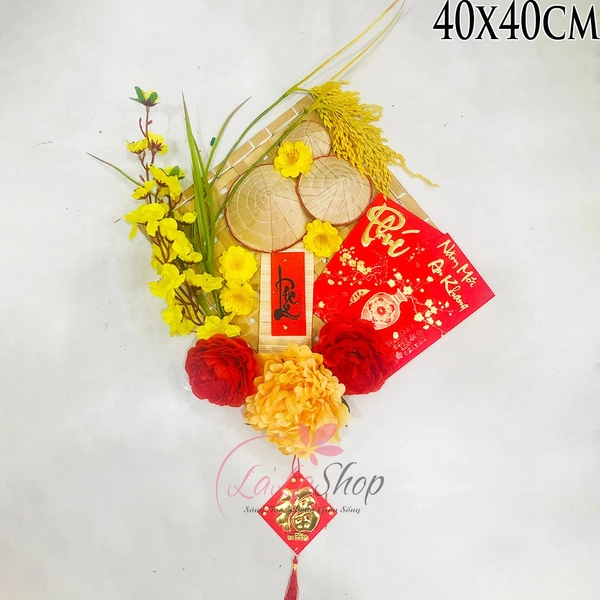 Mẹt lộc và chữ phúc vàng trang trí tết