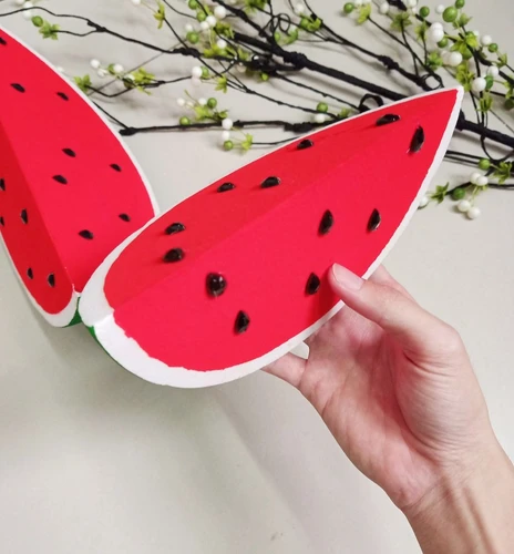 Miếng Dưa Hấu Đỏ Sọc Trang Trí Tết