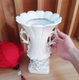 Bình hoa composite hoa văn cổ điển màu trắng ngọc