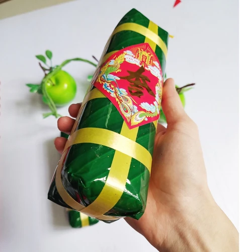 Combo 2 mô hình bánh tét trang trí tết