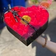 Hộp quà hoa sáp trái tim đỏ son sắc vàng 30x24cm