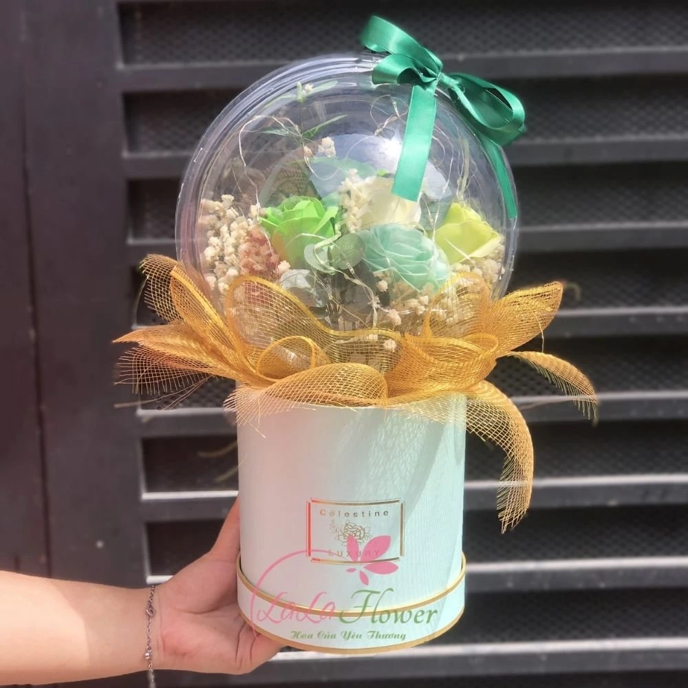 Hộp quà tặng bong bóng hoa sáp trang trí kèm dây đèn LED