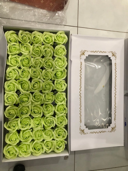 Hộp đầu hoa hồng sáp thơm 50 cái (Xanh nhạt)