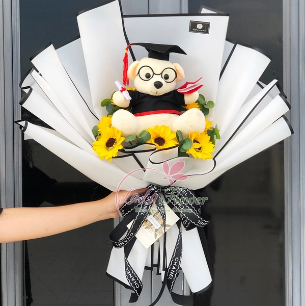 Bó hoa sáp thơm gấu bông chúc mừng tốt nghiệp