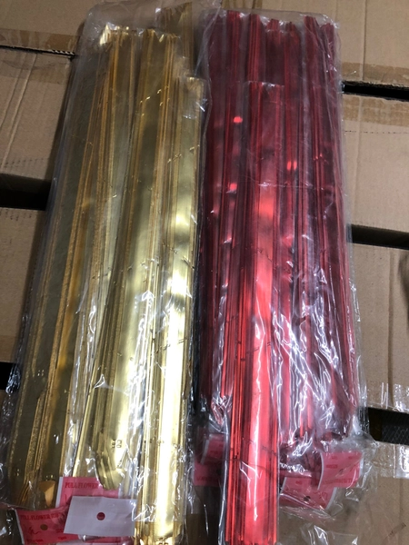 Nơ rút màu vàng đồng và đỏ ( 1 cái )