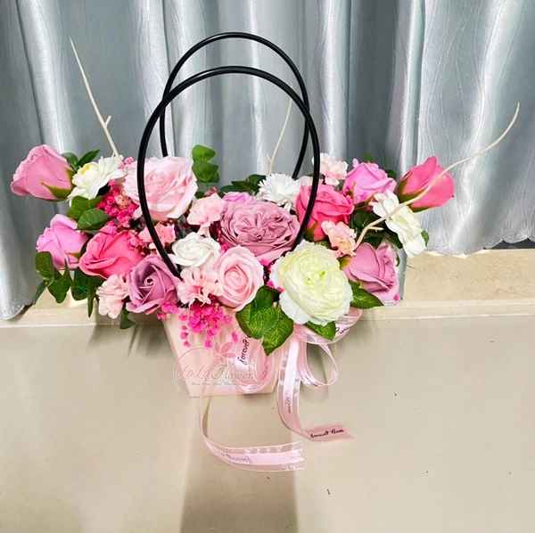 GIỎ HOA MẪU ĐƠN HỒNG PASTEL