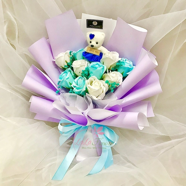 Bó hoa hồng sáp thơm yêu thương phối màu  kèm gấu mini I LOVE YOU