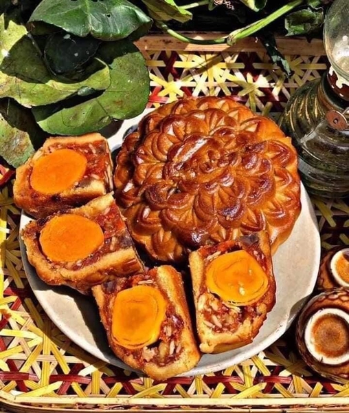 Bánh trung thu thập cẩm xá xíu 2 trứng 200G Bánh Tân Dân Lợi