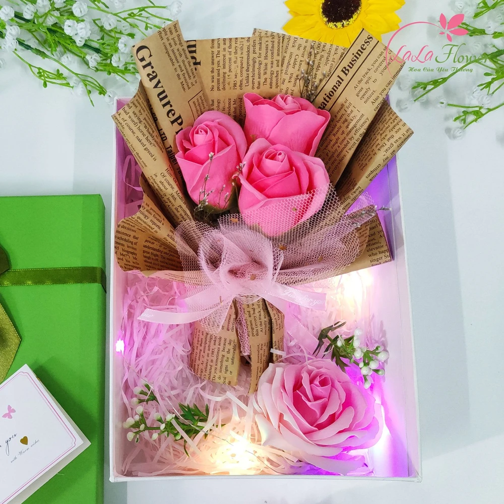 Set hộp quà tặng Bó 3 hoa hồng sáp yêu thương mẫu 4