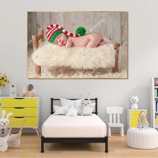 Tranh treo tường em bé ngủ đáng yêu