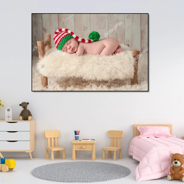 Tranh treo tường em bé ngủ đáng yêu