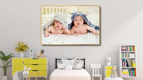 Tranh treo tường em bé đáng yêu dể thương