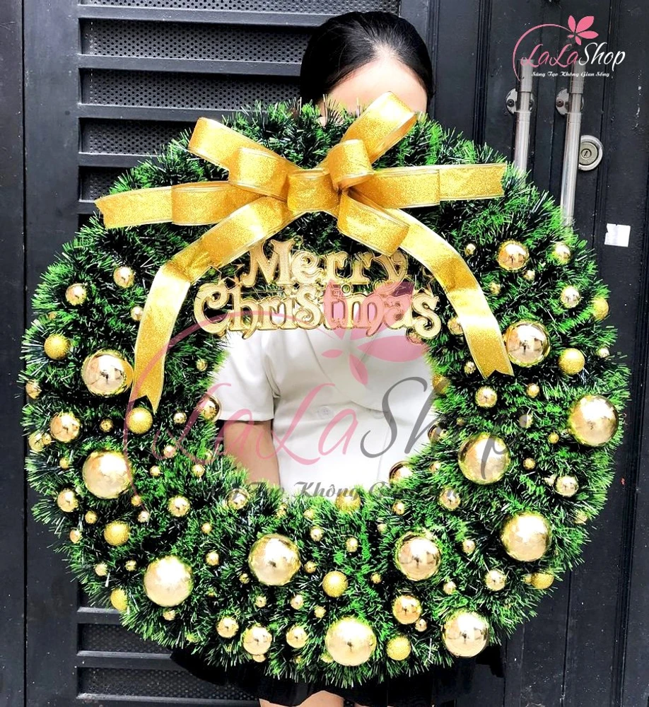 Vòng nguyệt quế Merry Christmas 65cm nhiều quả châu sắc vàng trang trí noel