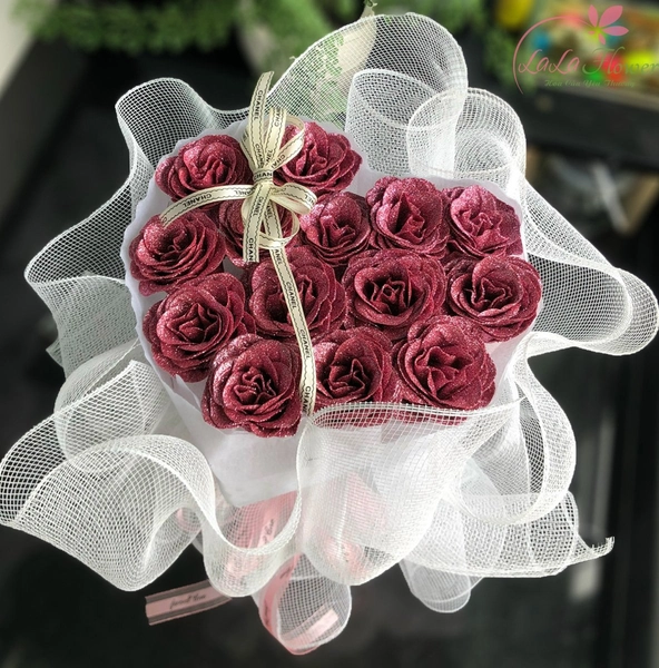 Bó hoa nhũ kim tuyến hình trái tim quà tặng kỷ niệm cho nữ