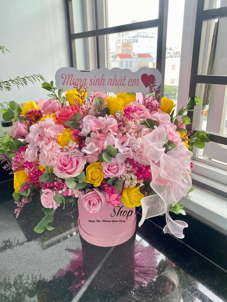 Hộp hoa để bàn 2