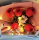 Túi Quà Tặng 5 Bông Hoa TuLip Giả Kèm Đèn Led Nhiều Màu