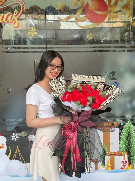 Bó hoa hồng sáp sắc đỏ thắm rực rỡ