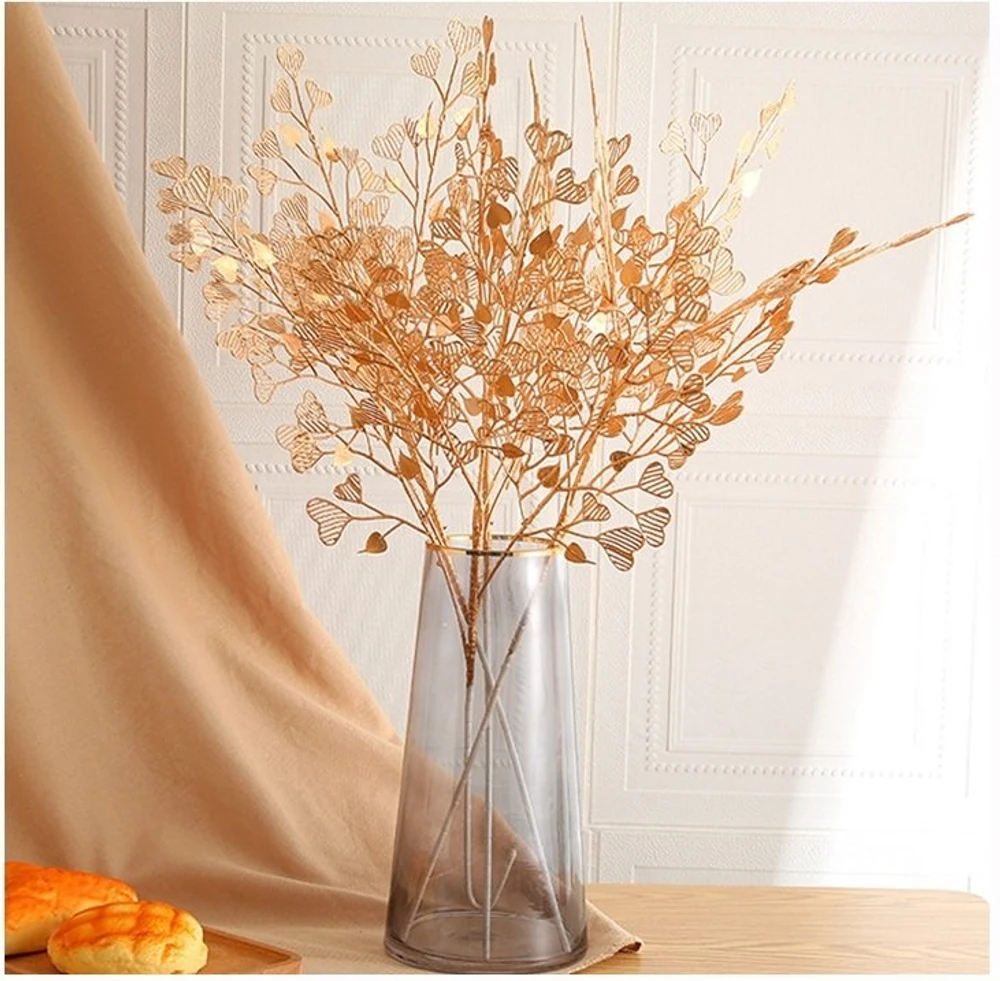 Cành lá trái tim mạ vàng trang trí