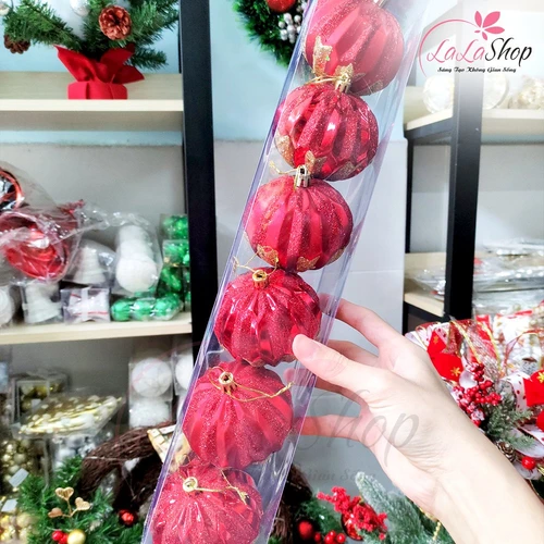 Hộp 6 quả châu 8cm đỏ kim tuyến văn vàng trang trí noel