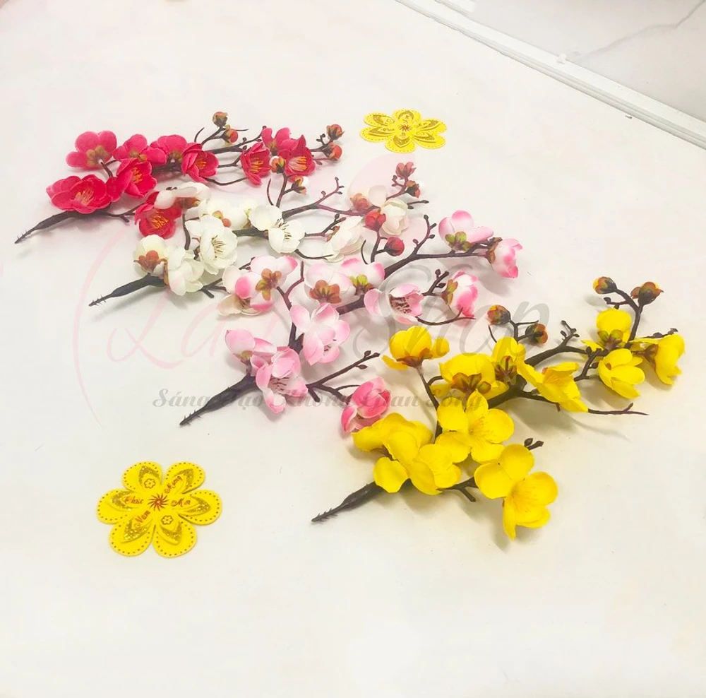 Cành hoa đào giả trang trí tết phụ kiện trang trí tết giá rẻ