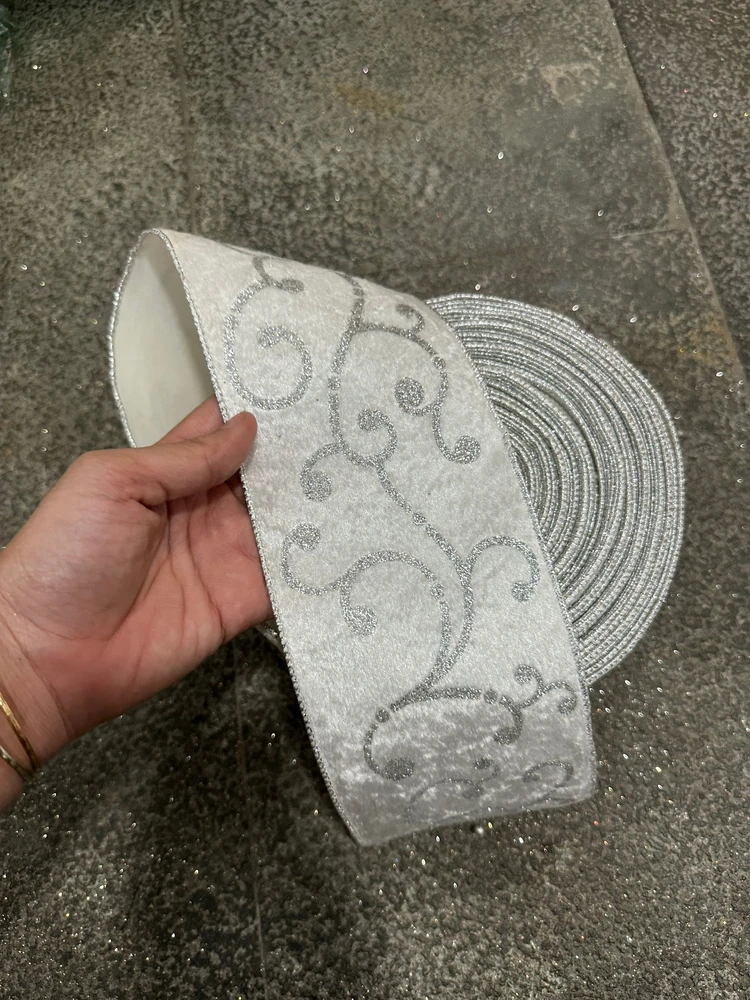 Cuộn Ruy Băng 10 Mét Nền Trắng Hoa Văn Kim Tuyến Trang Trí Noel