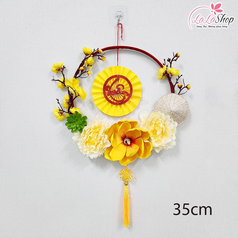 Vòng hoa 35cm trang trí tết sắc vàng nón lá chữ xuân