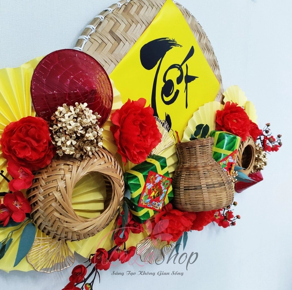 Mẹt tết thư pháp lớn 1 mét sắc vàng hoa đỏ handmade trang trí tết