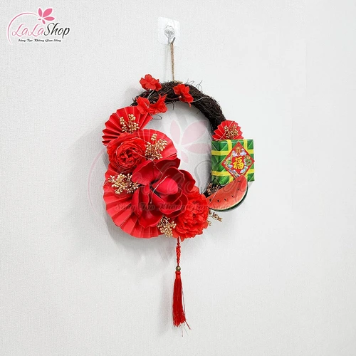 Vòng Hoa Trang Trí Tết Dưa Hấu Bánh Chưng Và Hoa Mẫu Đơn Kèm Đèn 35cm