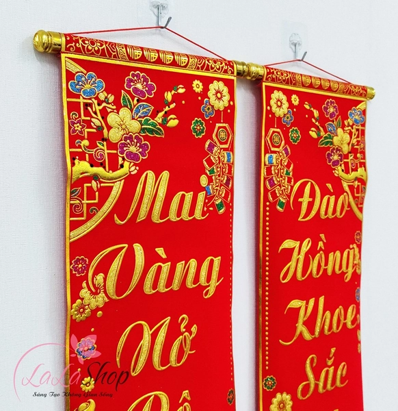 Bộ liễn câu đối Mai Vàng Nở Rộ Mừng Năm Mới  - Đào Hồng Khoe Sắc Đón Xuân Sang