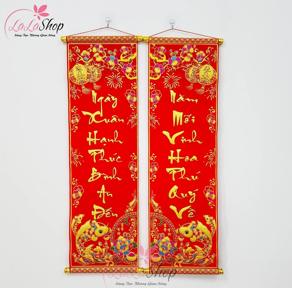 Bộ liễn câu đối Ngày xuân hạnh phúc bình an - Năm mới vinh hoa phú quý về