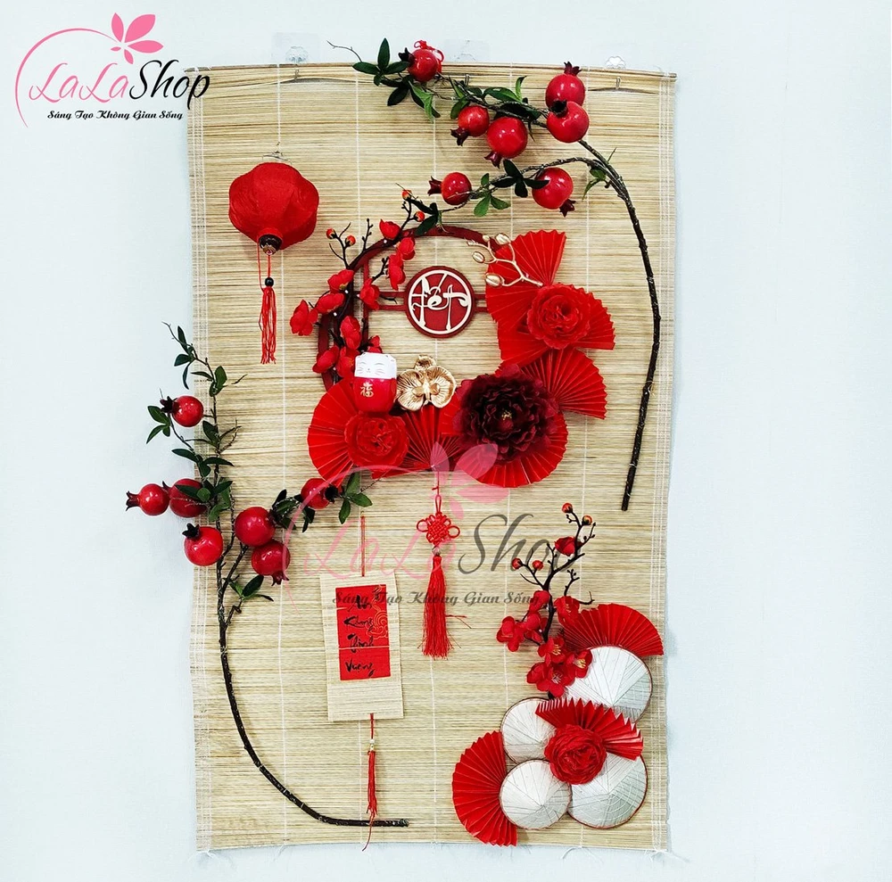 Tiểu cảnh mành tre mành tre tết an khang thịnh vượng sắc đỏ rực rỡ trang trí tết