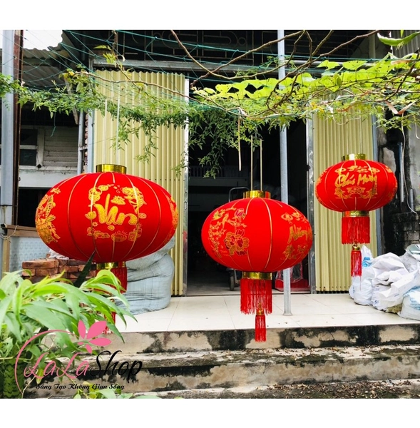 Cặp lồng đèn nhung đỏ Vạn sự như ý siêu lớn trang trí tết