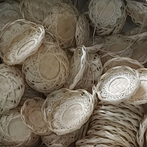 Rổ mây đan trang trí