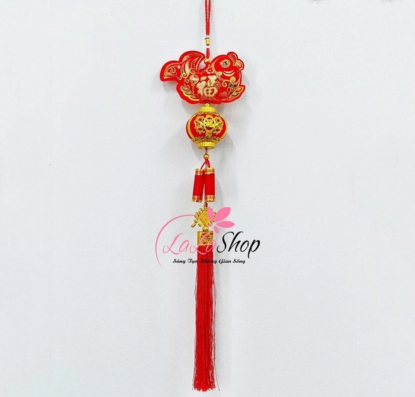 Liễn các chép lồng đèn nhung đỏ kèm 3 trái pháo trang trí tết