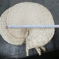 Quạt nan lá cọ truyền thống trang trí