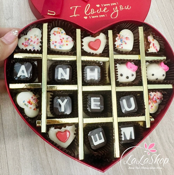 Hộp Socola 18 Viên Quà Tặng Tình Nhân Ngọt Ngào Chữ Anh Yêu Em Mẫu 2
