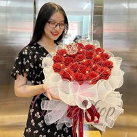 Bó Hoa Kim Tuyến Sắc Đỏ Hình Tròn Lưới Cứng