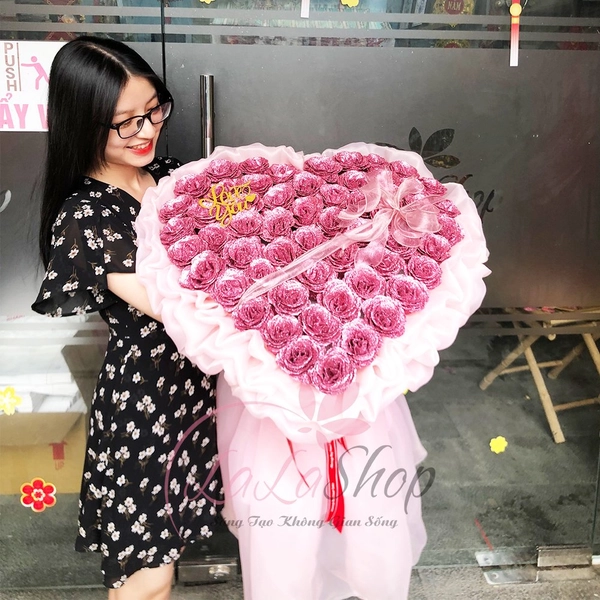 Bó 65 Hoa Hồng Nhũ Kim Tuyến Cao Cấp