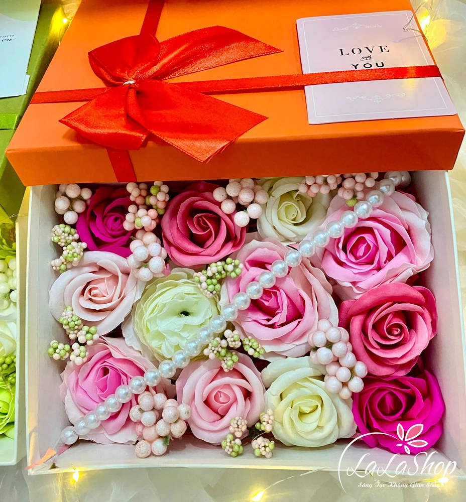 Hộp quà hoa hồng sáp thơm hình chữ nhật