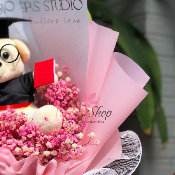 Bó hoa baby kèm gấu tốt nghiệp