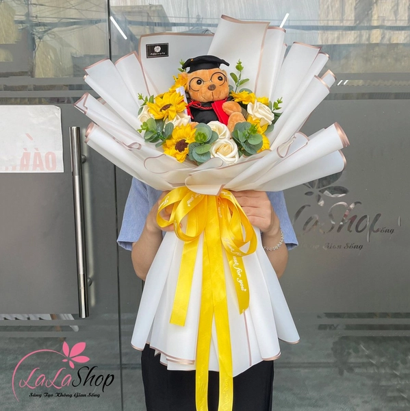 Bó hoa hướng dương mix hoa hồng sáp thơm kèm gấu nâu quà tặng lễ tốt nghiệp