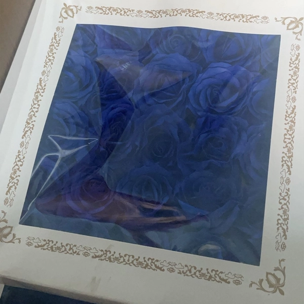 HỘP HOA SÁP XANH DƯƠNG ĐẬM 7 LỚP